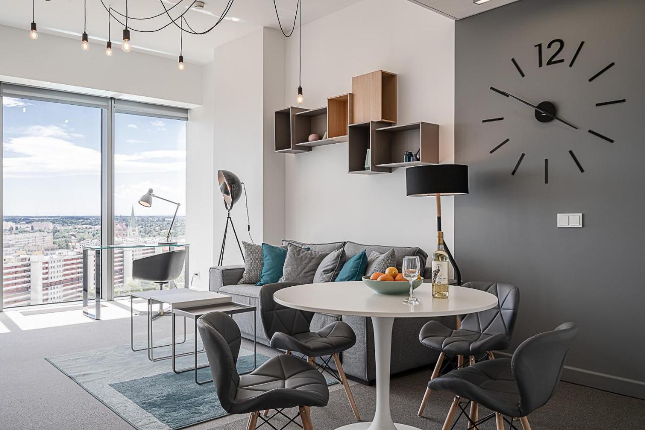 Rentplanet - Apartament Sky Tower Вроцлав Екстериор снимка