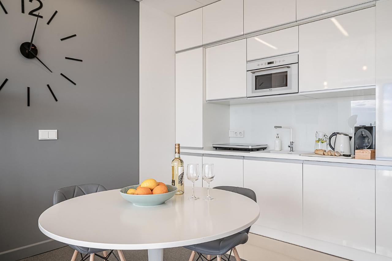 Rentplanet - Apartament Sky Tower Вроцлав Екстериор снимка