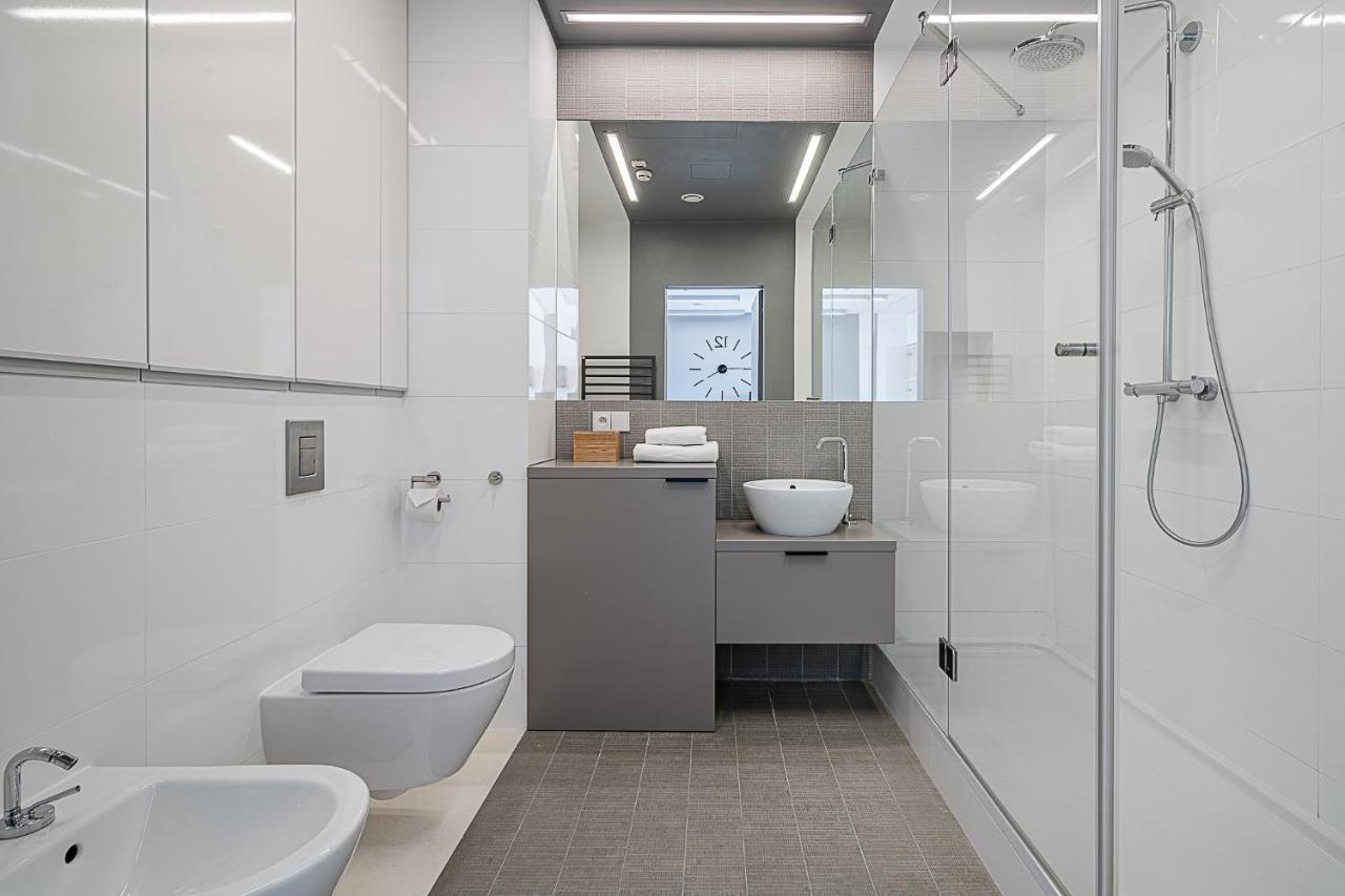 Rentplanet - Apartament Sky Tower Вроцлав Екстериор снимка